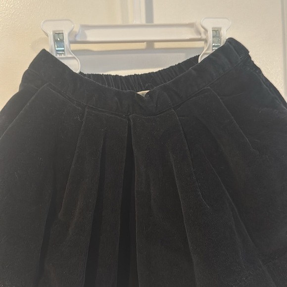 18 mos. Black velvet Skirt with crinoline. - Picture 3 of 6